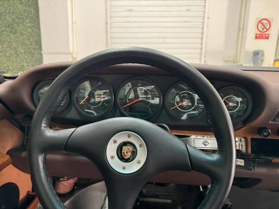 最近新能源浓度有点过高，摸点究极老舅燃油车回回血