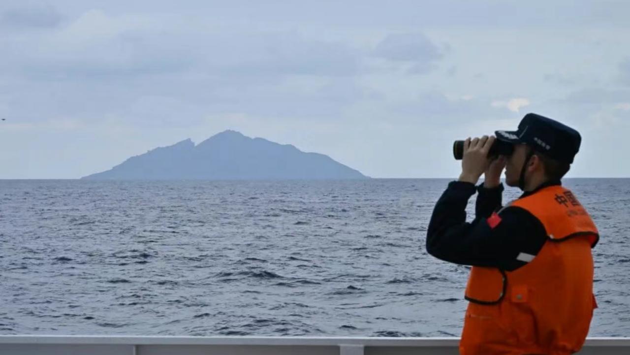 日本渔船非法闯入我国钓鱼岛领海，中国海警连续三天重拳出击，直接教会日本“怎么做人