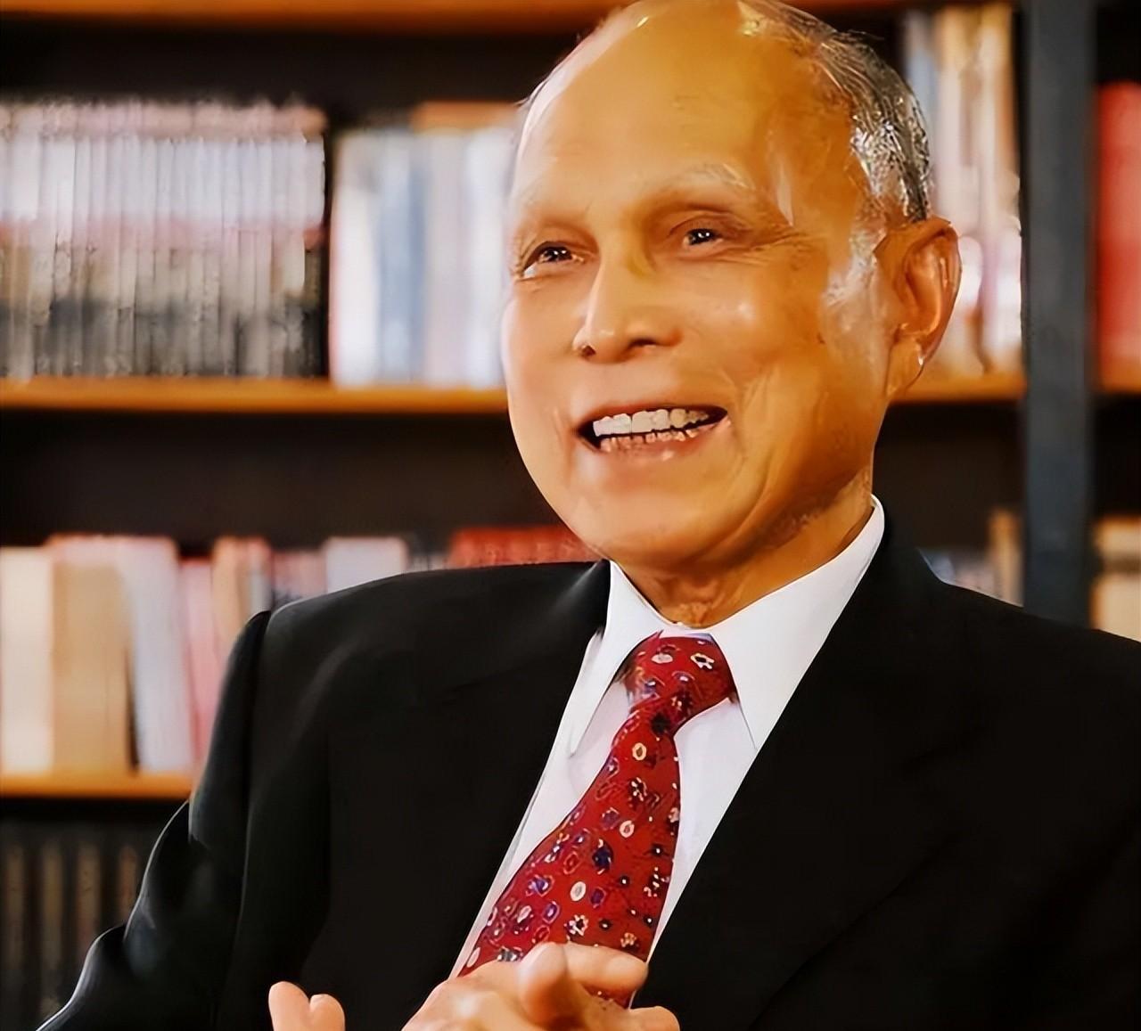 第一个提出海南封关的人是谁？
 
早在20世纪80年代初，李嘉诚在考察海南时，在