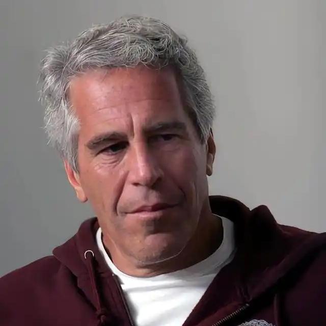 爱泼斯坦案新进展！！！
受害者中或包含中国女性！
当地时间2月1日，根据一份被公