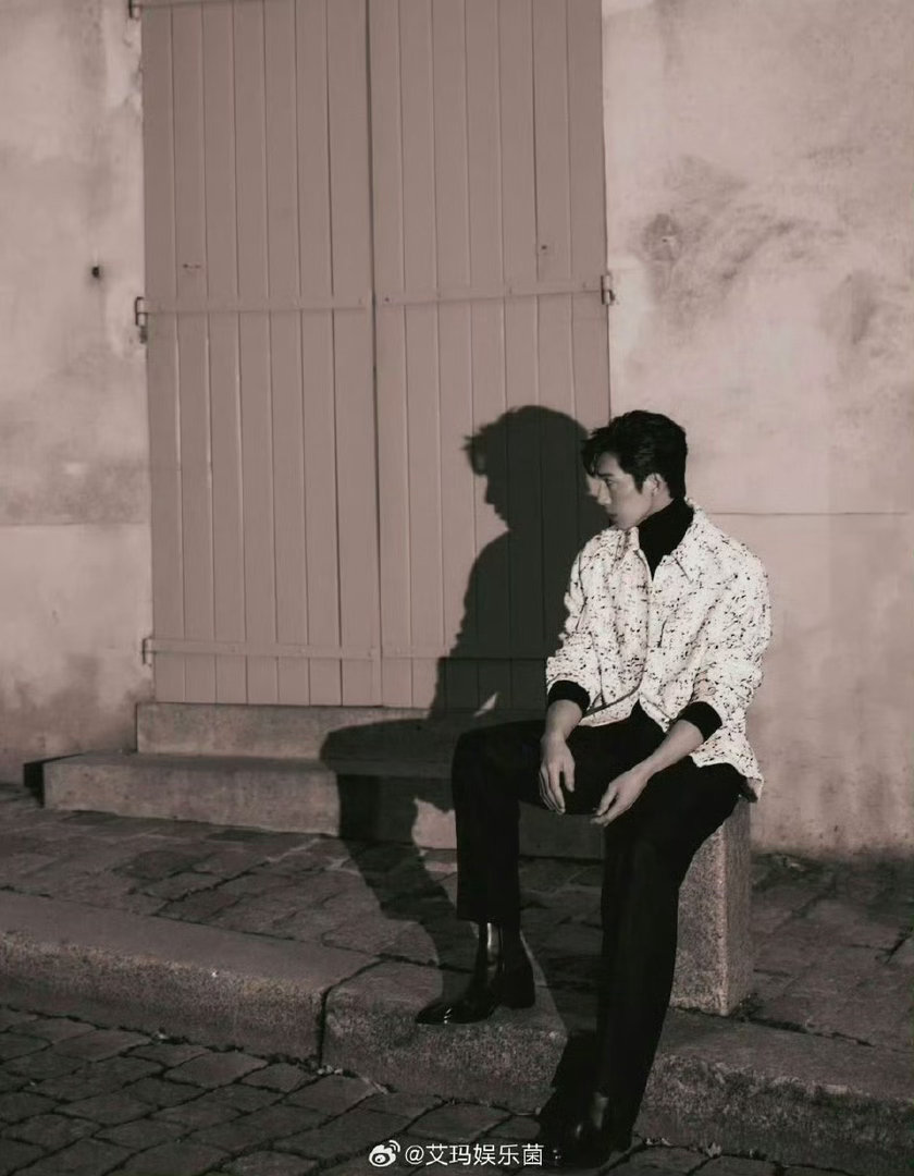 也没人告诉我井柏然演技这么好啊《钢铁森林》里的江寒声真的让人惊喜！周瑾受伤时他眼