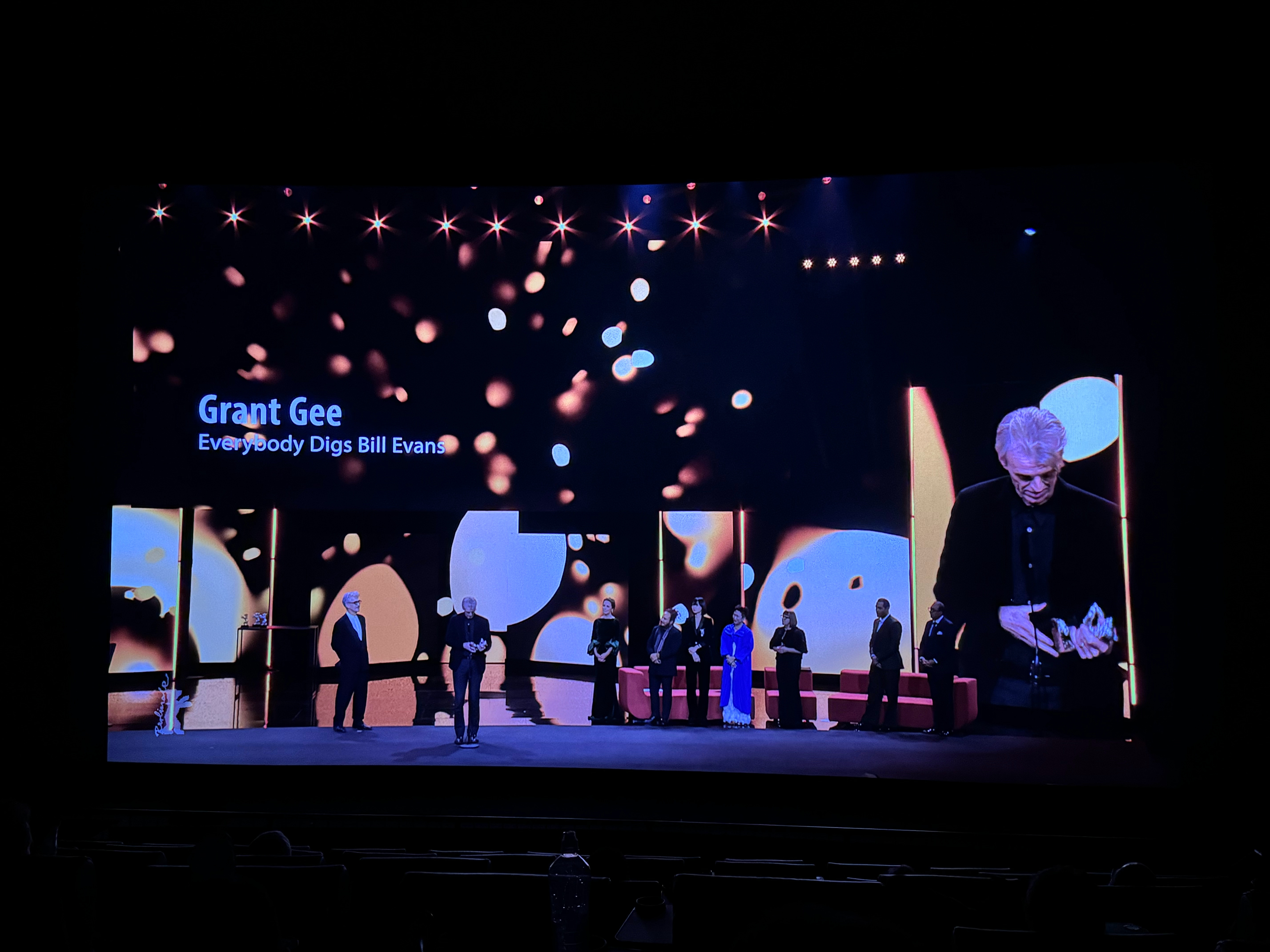 柏林电影节 最佳导演《人人都爱比尔·埃文斯》格兰特·吉，我就说完了吧……春节档马