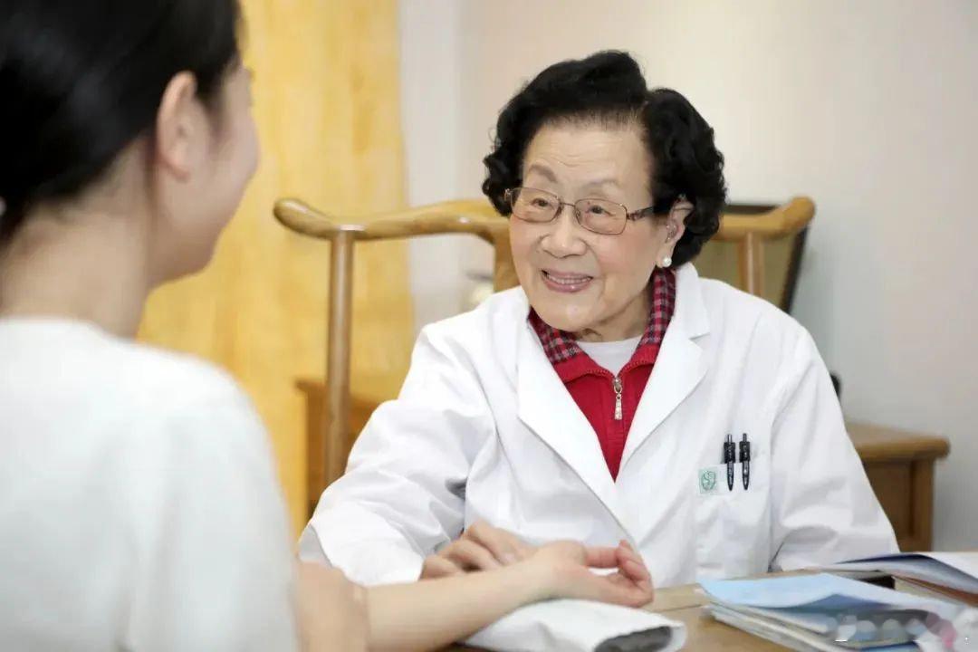 女性大师何以长寿国医大师是中医药行业的最高荣誉，截至目前，已评选四届。根据《中国