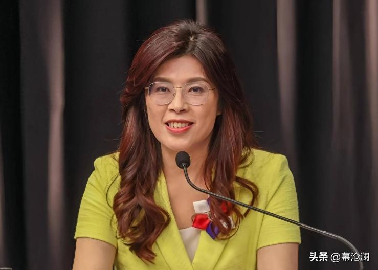 郑丽文“不敢提统一”！很多人以为她只是在学马英九“打太极”、“玩模糊”。错了！真