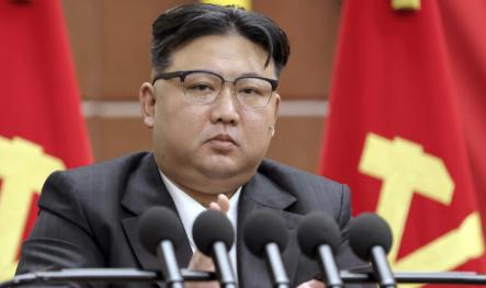 突发！金正恩曝重磅消息，朝鲜海军再提速，六周三次试射释放强烈信号
 
刚刚，朝鲜