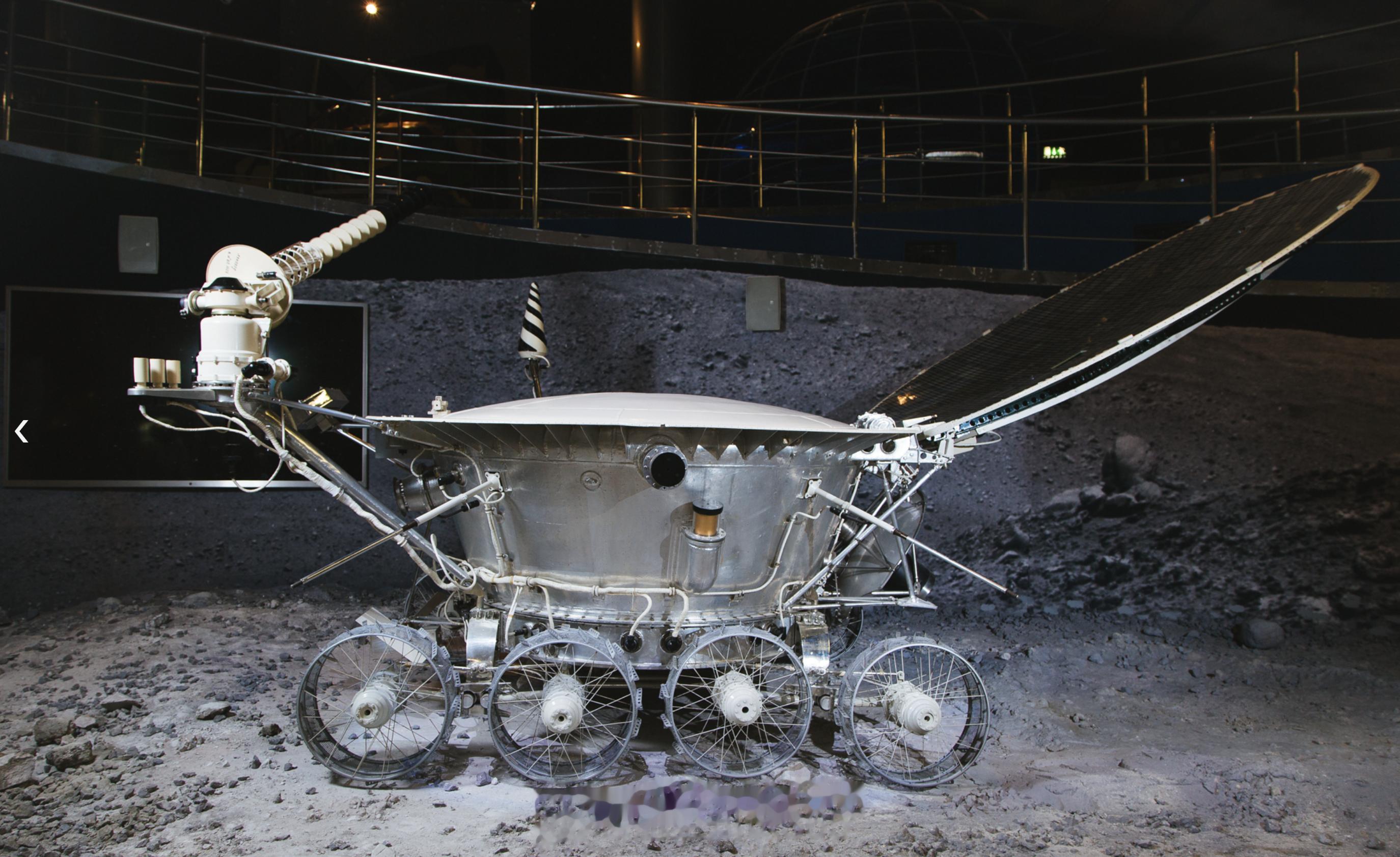 【俄罗斯计划于2040年前登月】据俄卫星通讯社消息，俄罗斯载人系统总设计师弗拉基