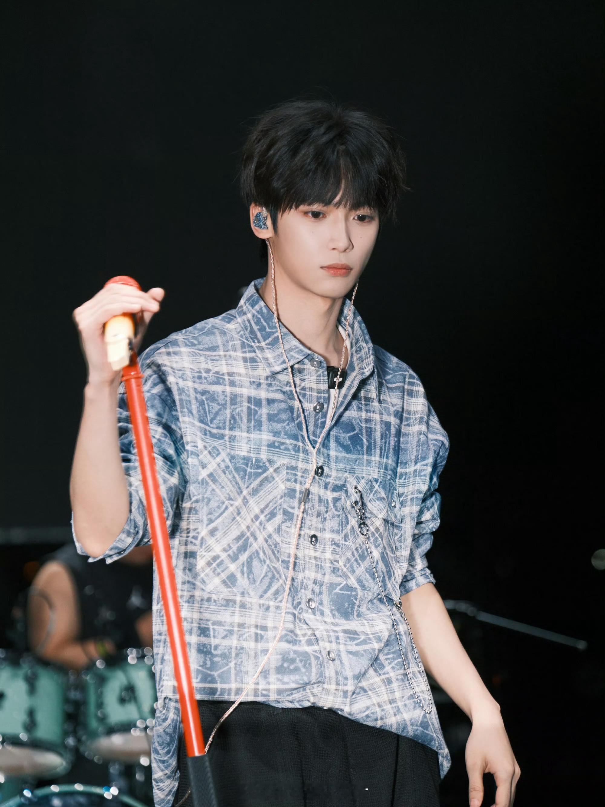 梓渝彩排照怎么随便拍个彩排图都能这么神梓渝[超话] ​​​