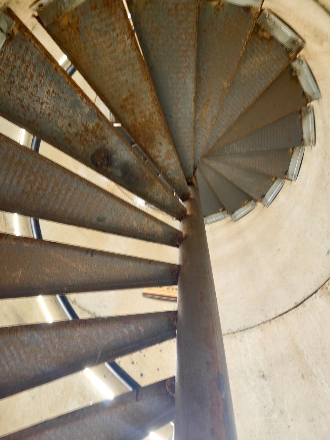 他们也比，他们也急。