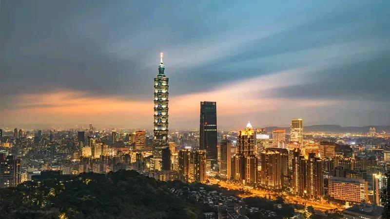 郑丽文说“大陆的底气就是台湾底气”，这话太在理了。大陆是十四亿人口的大市场、世界