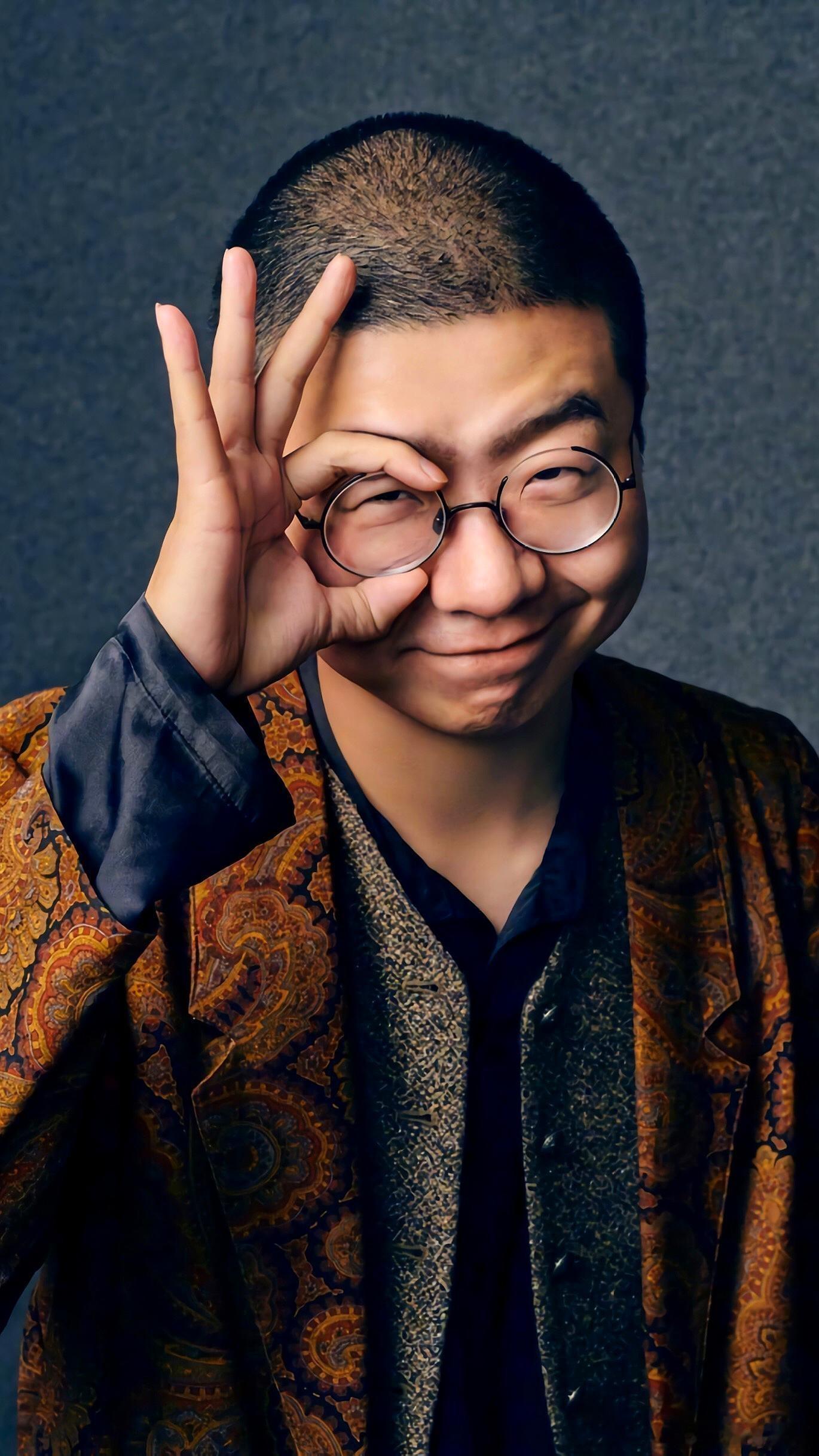 李诞好奇自媒体博主财务状态李诞不愧是人间的“好奇宝宝”，关注点果然跟大家不一样！