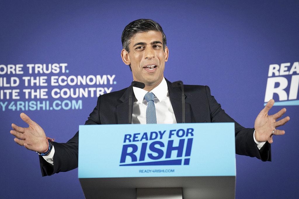 苏纳克很会搞笑

近日，英国富豪首相苏纳克决定“永久性”部署一艘大型军舰在印太地