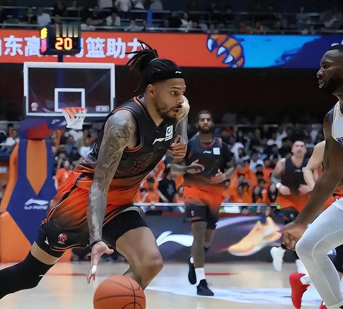 山东男篮6连败近在眼前，球队失衡源于引援算计？1、打深圳，就目前山东的状态和得分