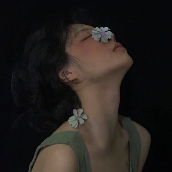 不要以为熟悉的人，就会善待你，有时候他们比陌生人，还可怕。—— 弗洛伊德 