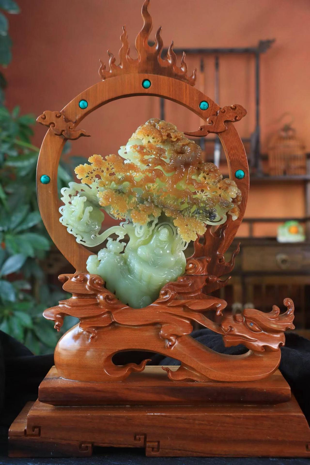 ·（糖白飘青花·罗汉）

收藏臻品❤️新疆和田且末糖白飘青花罗汉，整器雕工精细，