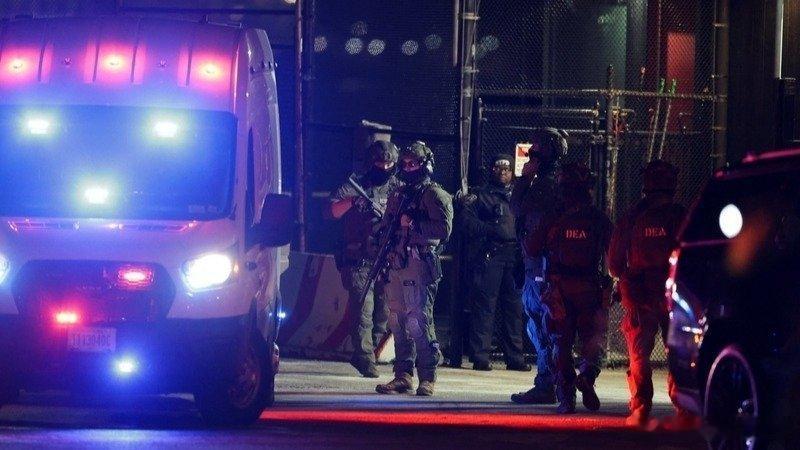 凤凰新闻【遭出卖，委政府内部CIA线人持续向美方通报马杜罗行踪】【文/观察者网柳