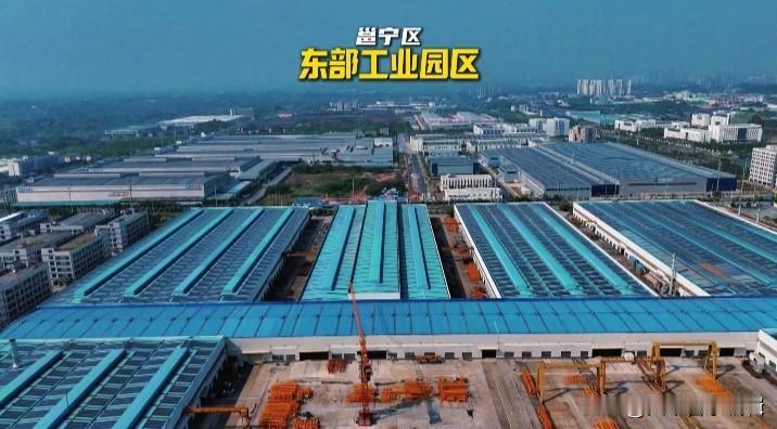 有人说广西的新工业中心是沿海三市的钦、北、防这里全是新建的新型工业，广西柳州的传