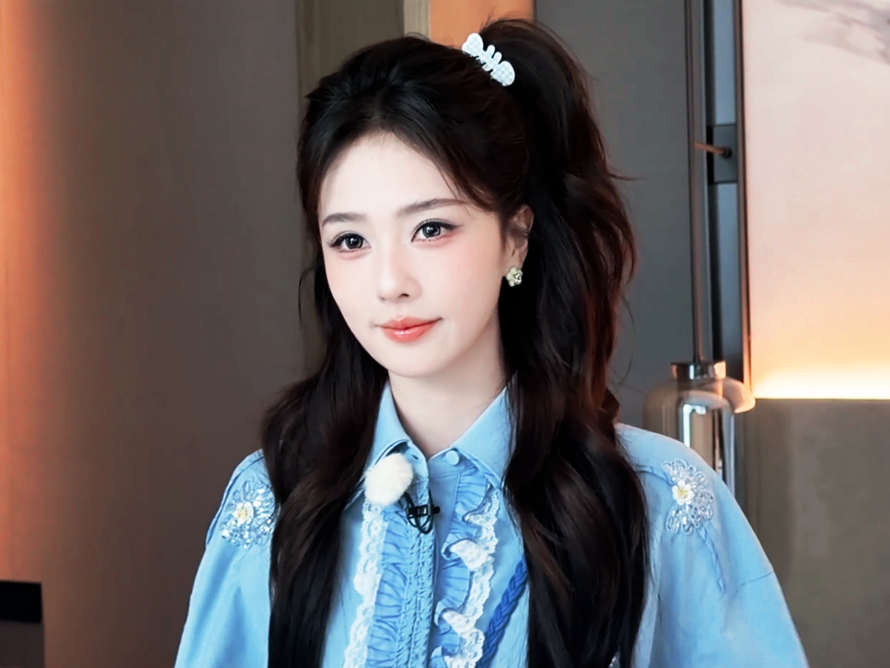 她真的好萌 