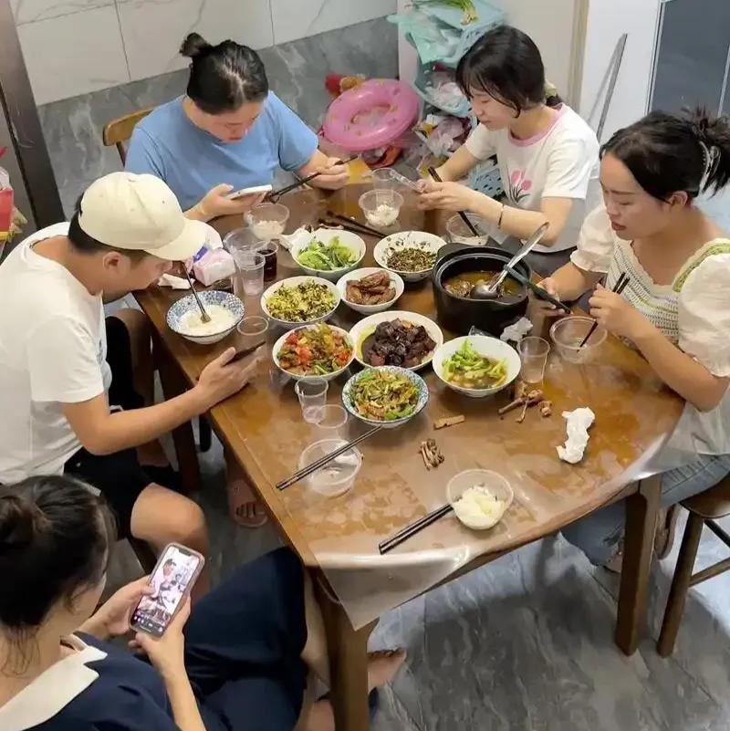 用手机薅羊毛到底值不值？我可以明确的告诉你。如果反靠看新闻刷视频，每月不到百而八