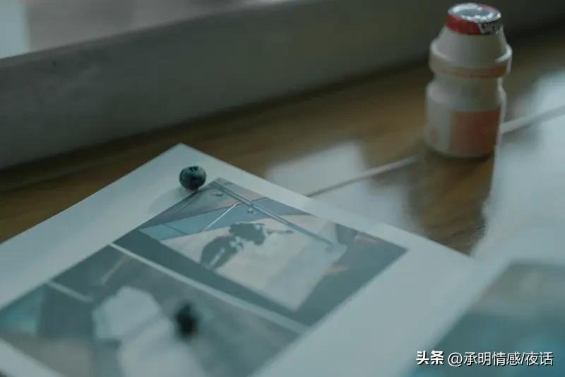 家人们，大半夜的又出大事了！伊朗导弹“嗖”地一下直接砸向以色列迪莫纳，现场那叫一