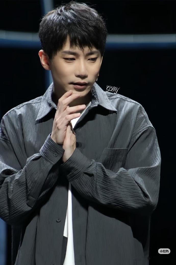 何九华宣布当爸 5 月 13 日播出的《德云 dyun》第 11 期 "奶爸特辑