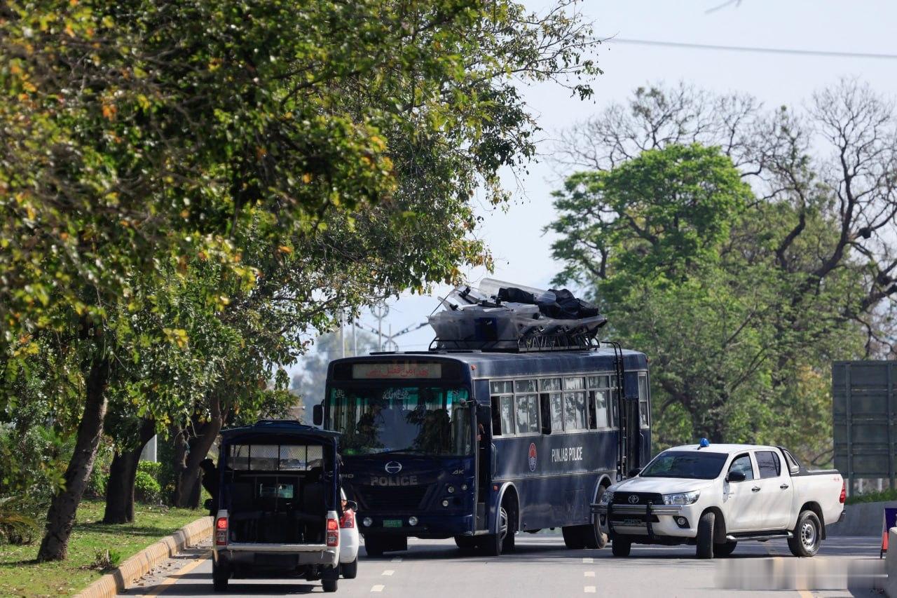 巴基斯坦伊斯兰堡塞雷纳酒店周围已经戒严，为接下来的美国与伊朗的紧张谈判做准备，这