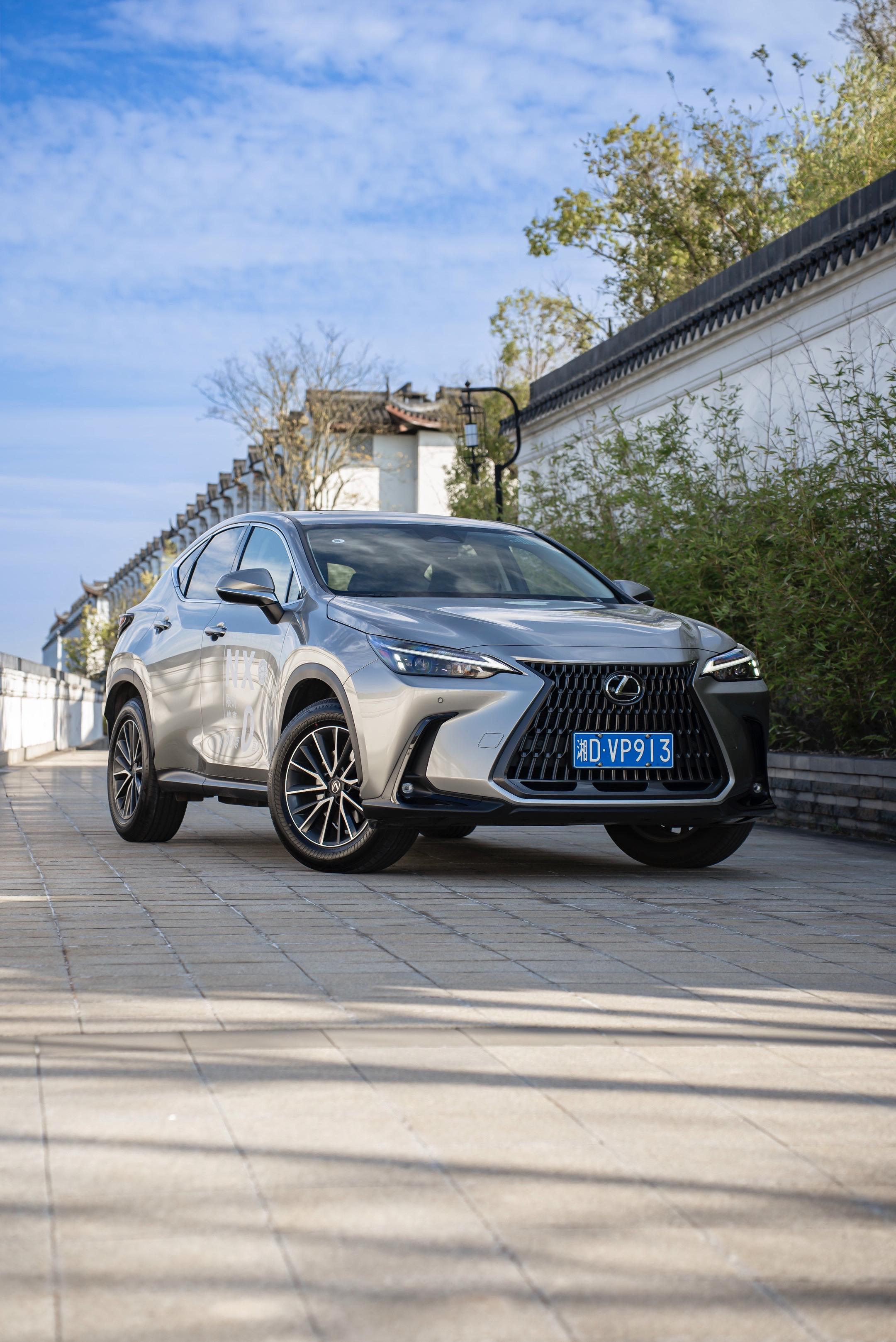 相比同级别的竞品，雷克萨斯懂“他’的人自然会懂。在满是“速度与张扬”的...