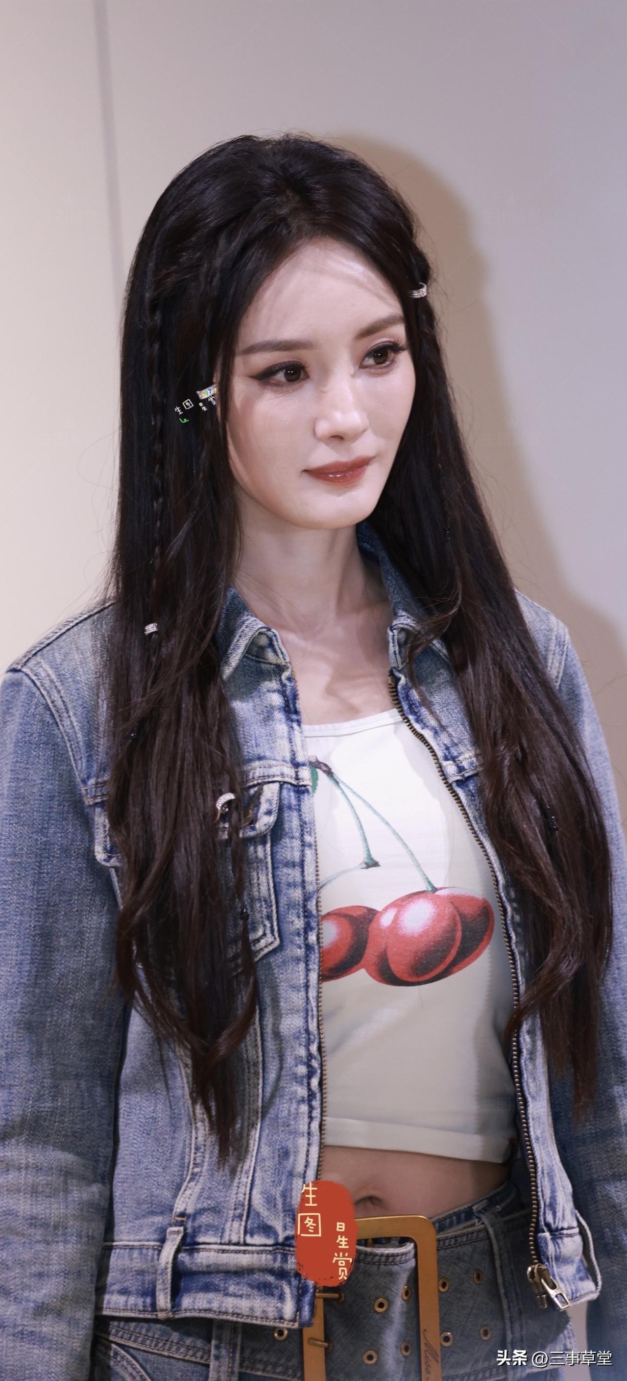 Sixty活动生图美貌
编发牛仔风的幂姐，青春活力满满！幂姐这是把青春活力穿在身