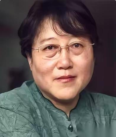 有性学研究者提出，男女的性欲峰值并不在同一人生阶段。

这个说法流传多年，不少人