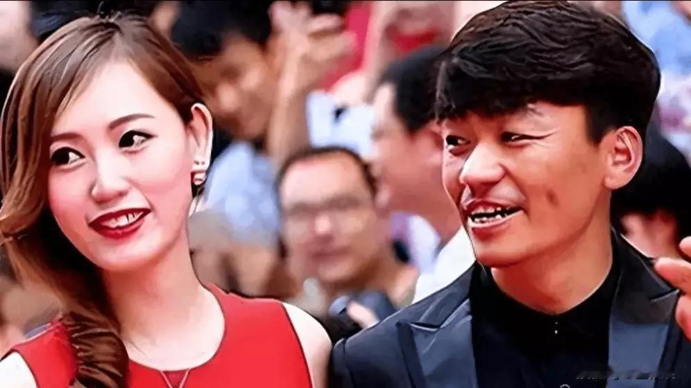 身为农村人却不娶农村女子，王宝强注定在婚姻上面负出代价。可能和他过往的婚姻经历以