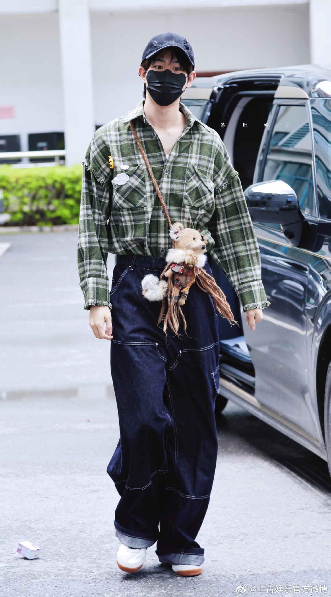 寄灵大王上班阿贝贝跟班田嘉瑞被寄灵顶号了谁懂啊！田嘉瑞上班路透被寄灵大王