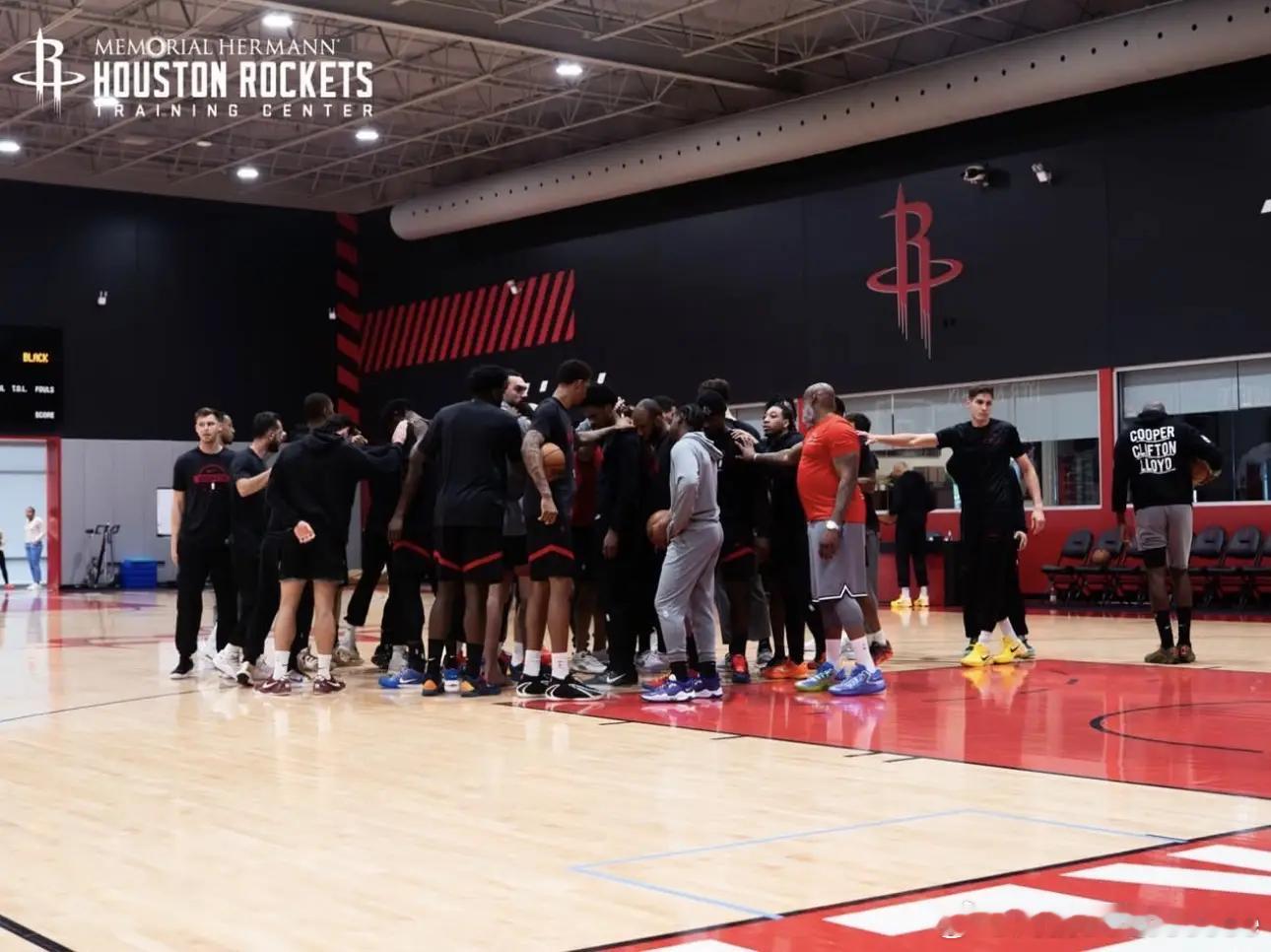 “体面点吧。” 