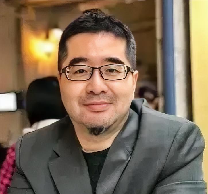 昨晚圈内聚会，一位跑时政口的老编辑抿了口茶，压低声音聊起最近国民党副主席萧旭岑的