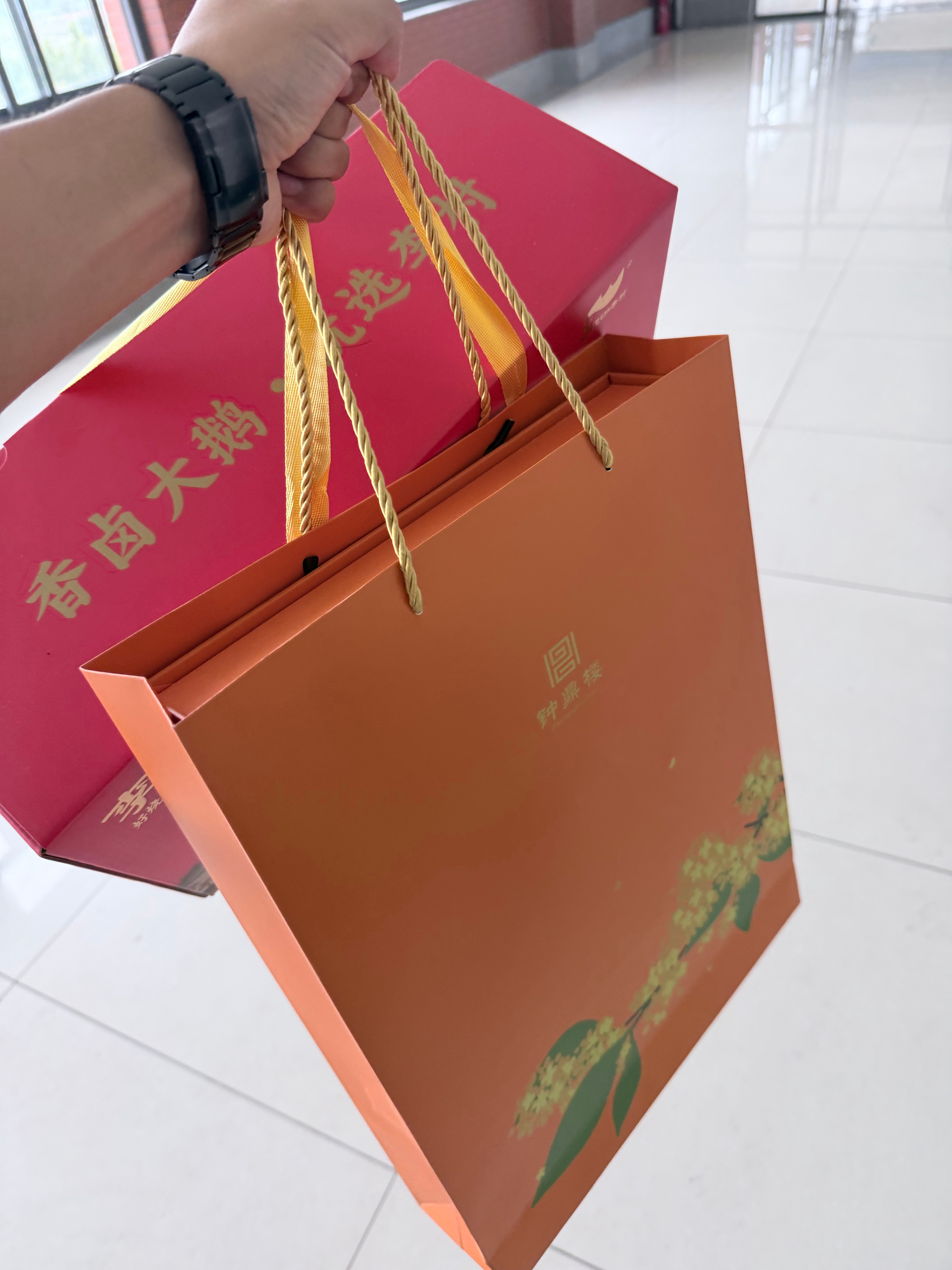 大家中秋快乐呀～在评论区晒一晒自家的团圆饭吧[awsl] ​​​