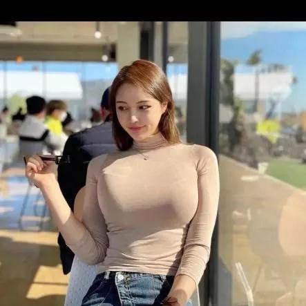 甜美少女风穿搭，粉色毛衣搭配牛仔裤，清新又迷人！温柔粉色穿搭 粉色长袖穿搭 浅粉