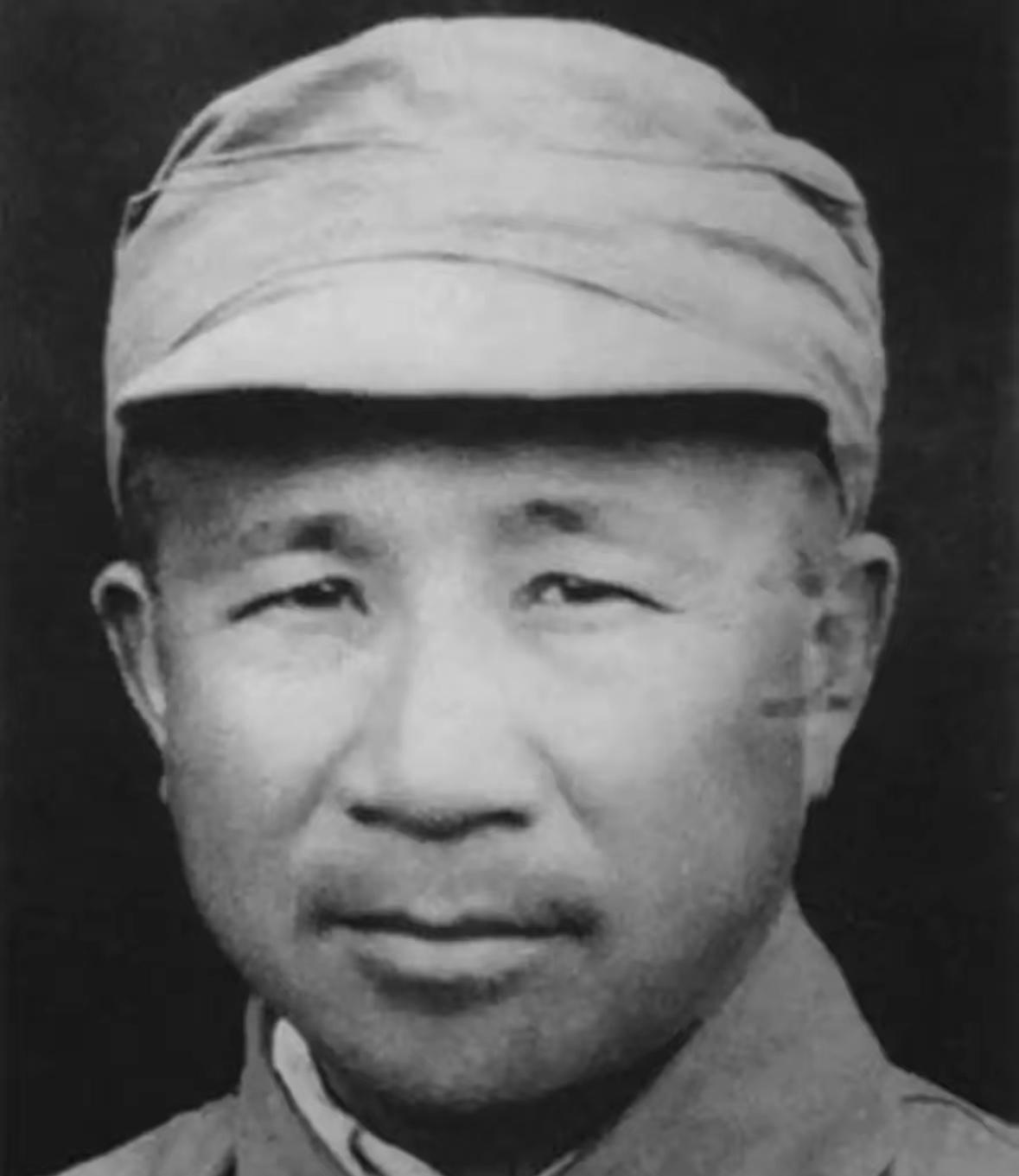 主政期间，清剿匪敌47万多人，平定匪患，实行土改，农民有地，恢复粮食种植，发展甘