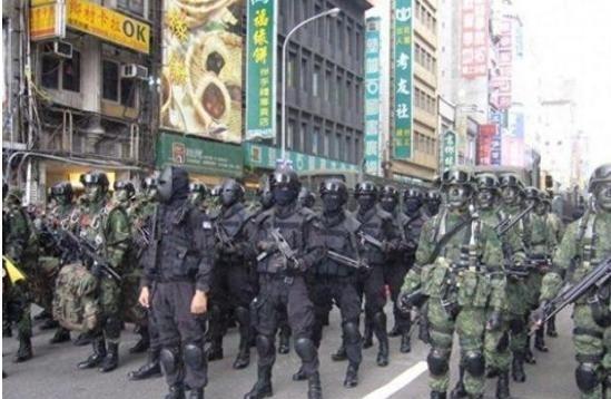 台湾回归在即！问题来了，当部队开始登陆，履行接管台湾的责任时，台湾还有30万武装
