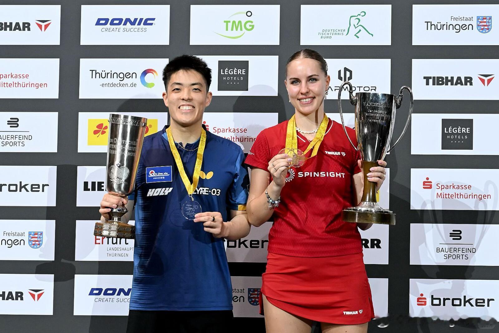 邱党：🇩🇪震撼首发🇩🇪德国乒乓球锦标赛冠军🏆😁 