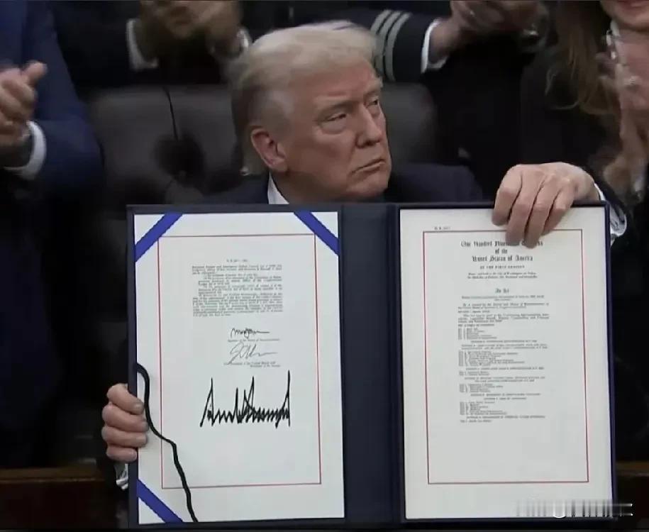 就在今日
美国结束了创记录的43天停摆。明天开始加大马力开工了。


根据媒体最