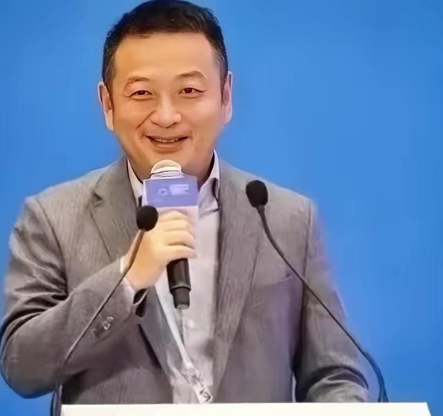 为了鼓励大家多生娃，人口专家梁建章曾提出了一个大胆的方案：一孩家庭每个月补贴10