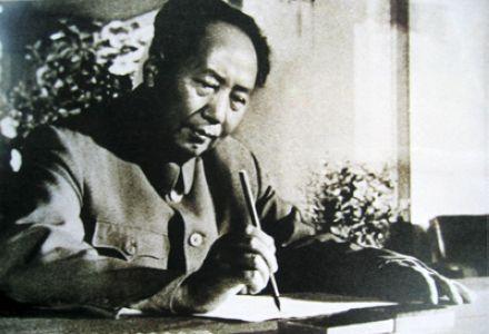 毛主席点评孔子：千古圣人，功过分明
 
毛主席对孔子的评价一针见血、客观辩证：既