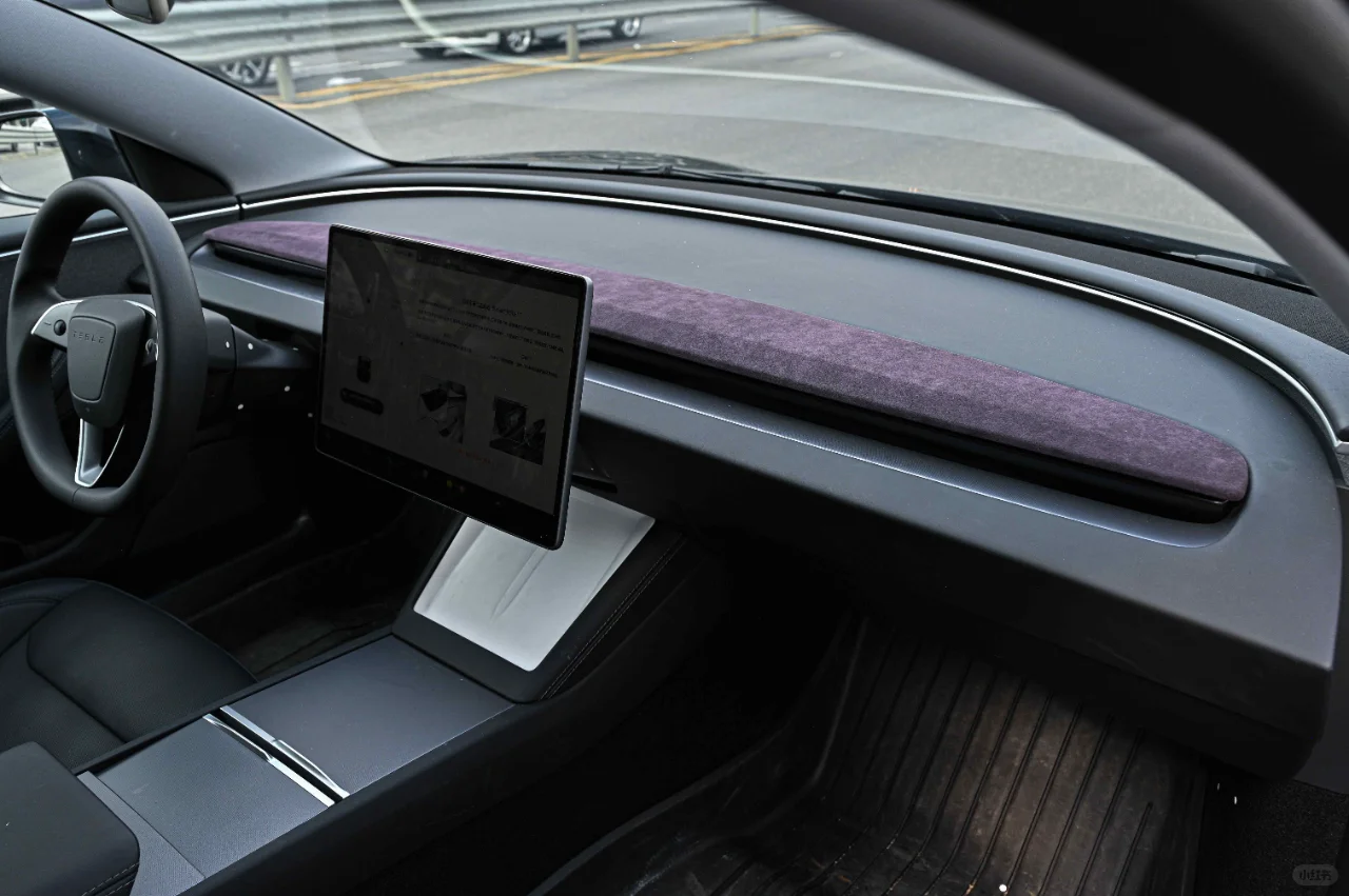 你的特斯拉焕新3仪表台是这样吗