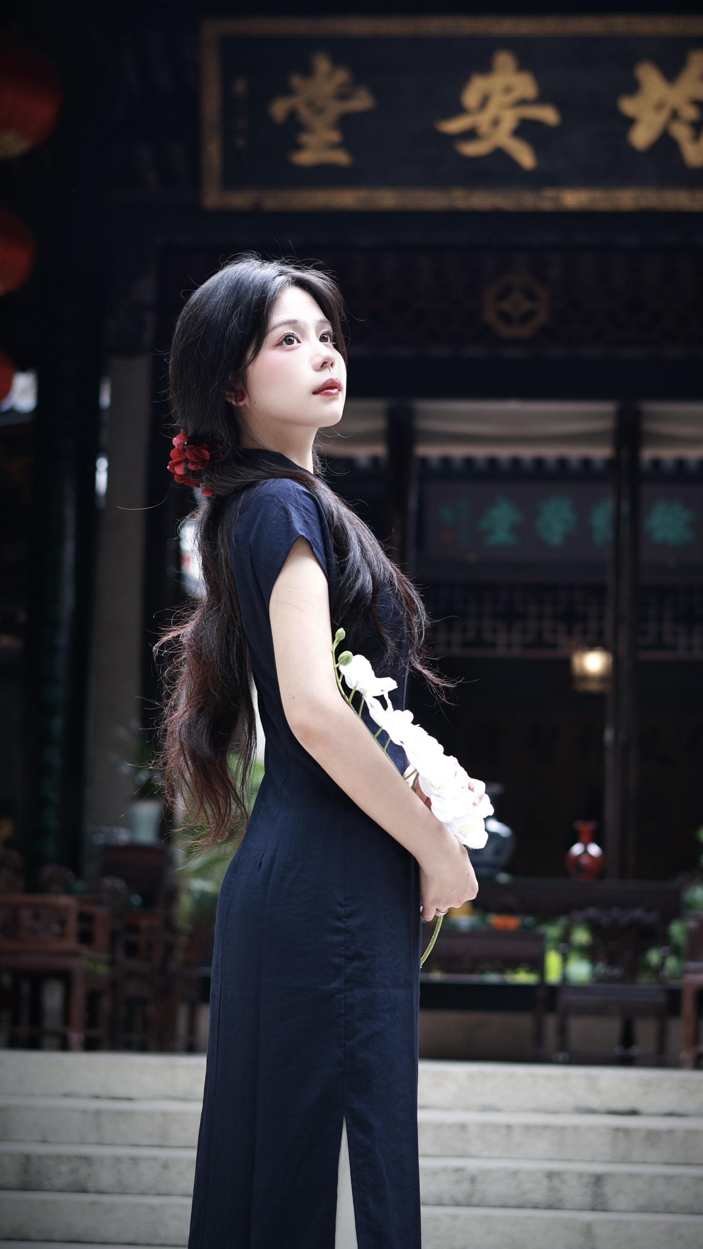 和光同尘，与时舒卷。