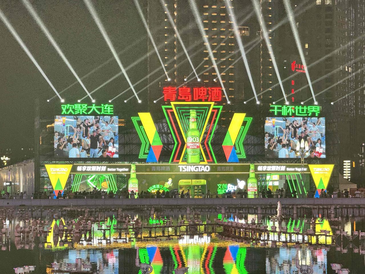 来大连第一天，下午大妞在酒店做了一下午作业，他们作业一天一留，一天一交，一天一批