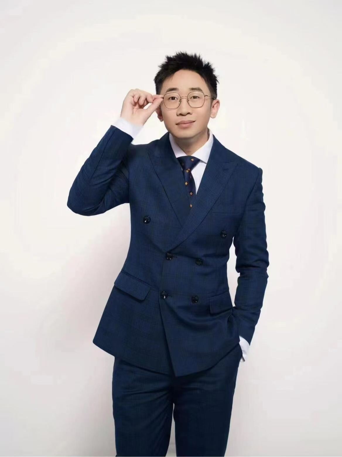 陈卓璇演唱会嘉宾杨坤杨迪这阵容真的可遇不可求！既能静静享受动人live，又能开怀