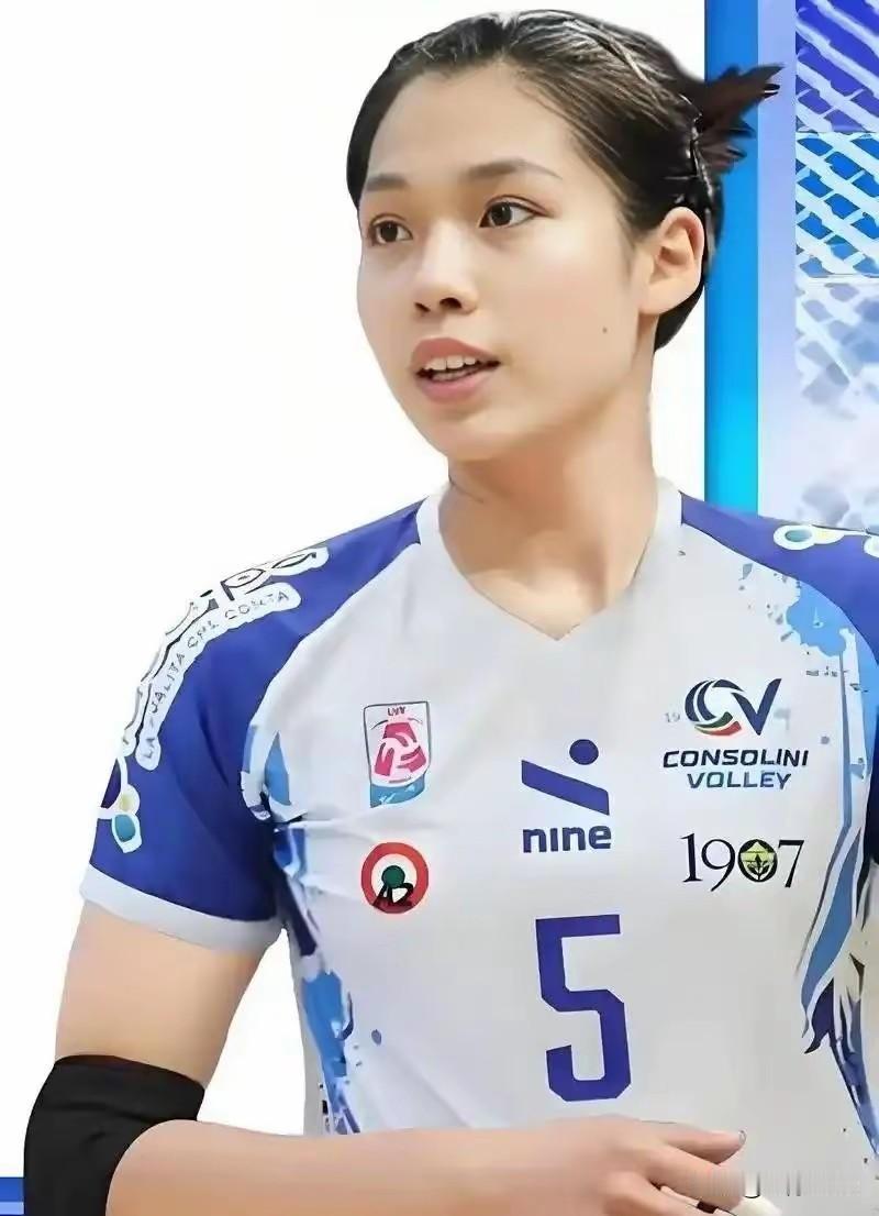 🏐中国女排亚锦赛两连胜，比分好看，过程并不一帆风顺
 
亚锦赛小组赛，中国女排