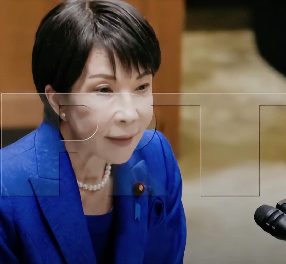 日本民众破防了，高市早苗身为一国首相本该端着国家体面，偏偏她非要放下身段，最近她