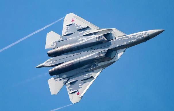 哈萨克斯坦防长刚公开放话“两年内必让飞行员接手五代机”，全网都在赌这买的是俄制苏