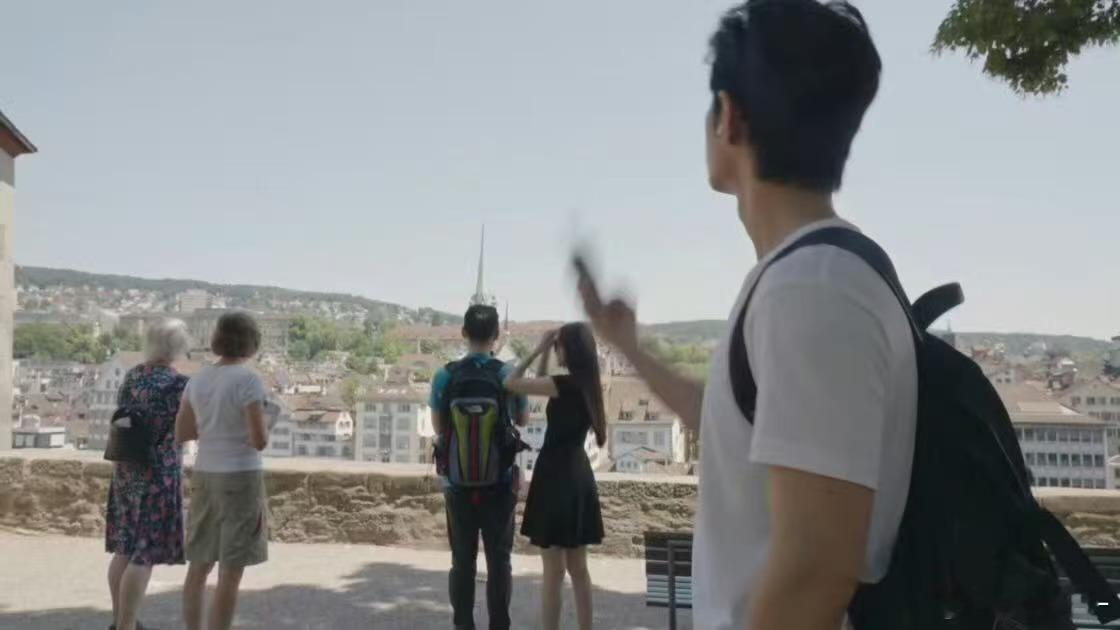肖战又从别人的爱情路过肖战再一次混入别人的爱情 肖战又一次从别人的爱情里路过 ​