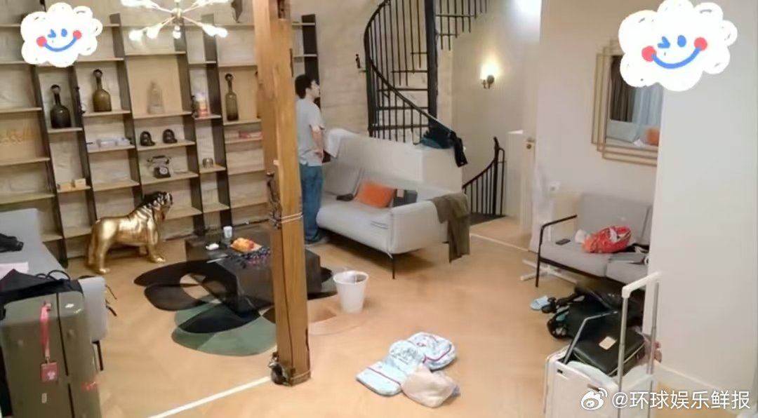 谁像李佳琦关心尚雯婕一样关心我李佳琦也太会照顾人了！记着尚雯婕的习惯，担心她行动