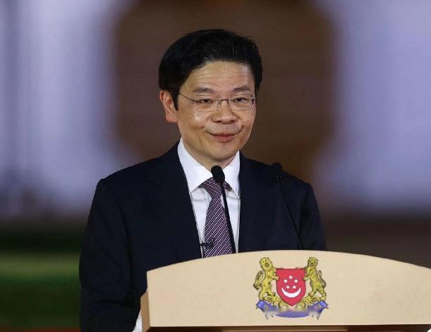 新加坡，一个屁大的国家，因为有了马六甲，因为有了美国驻军而日益跋扈，他明目张胆地